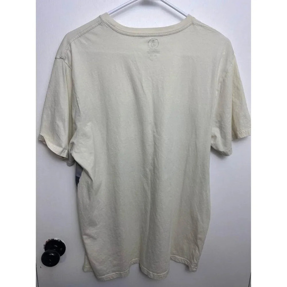 Volcom tan and black men’s color block t shirt size XL #0845 - Picture 2 of 3